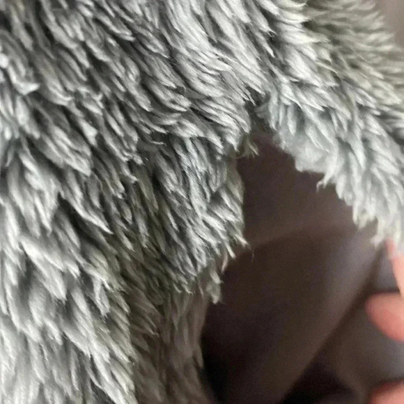 VICTORIA SECRET PINK WOMENS SIZE LARGE GRAY PLUSH ZIP FRONT TEDDY JACKET… - Picture 8 of 12